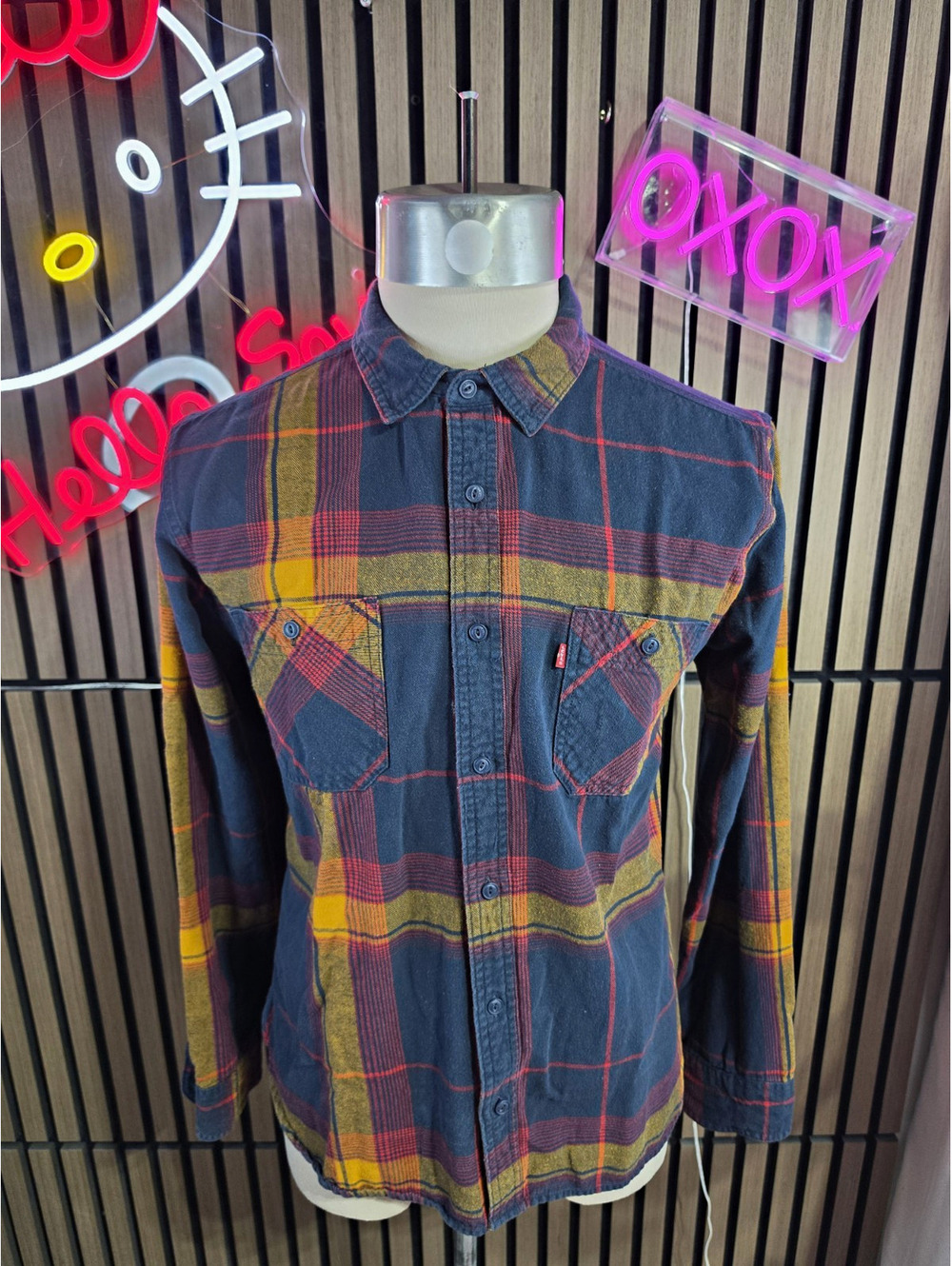 Vintage Levi's Men's M Blue/Red Plaid Flannel Long Sleeve Button-Up Pockets
